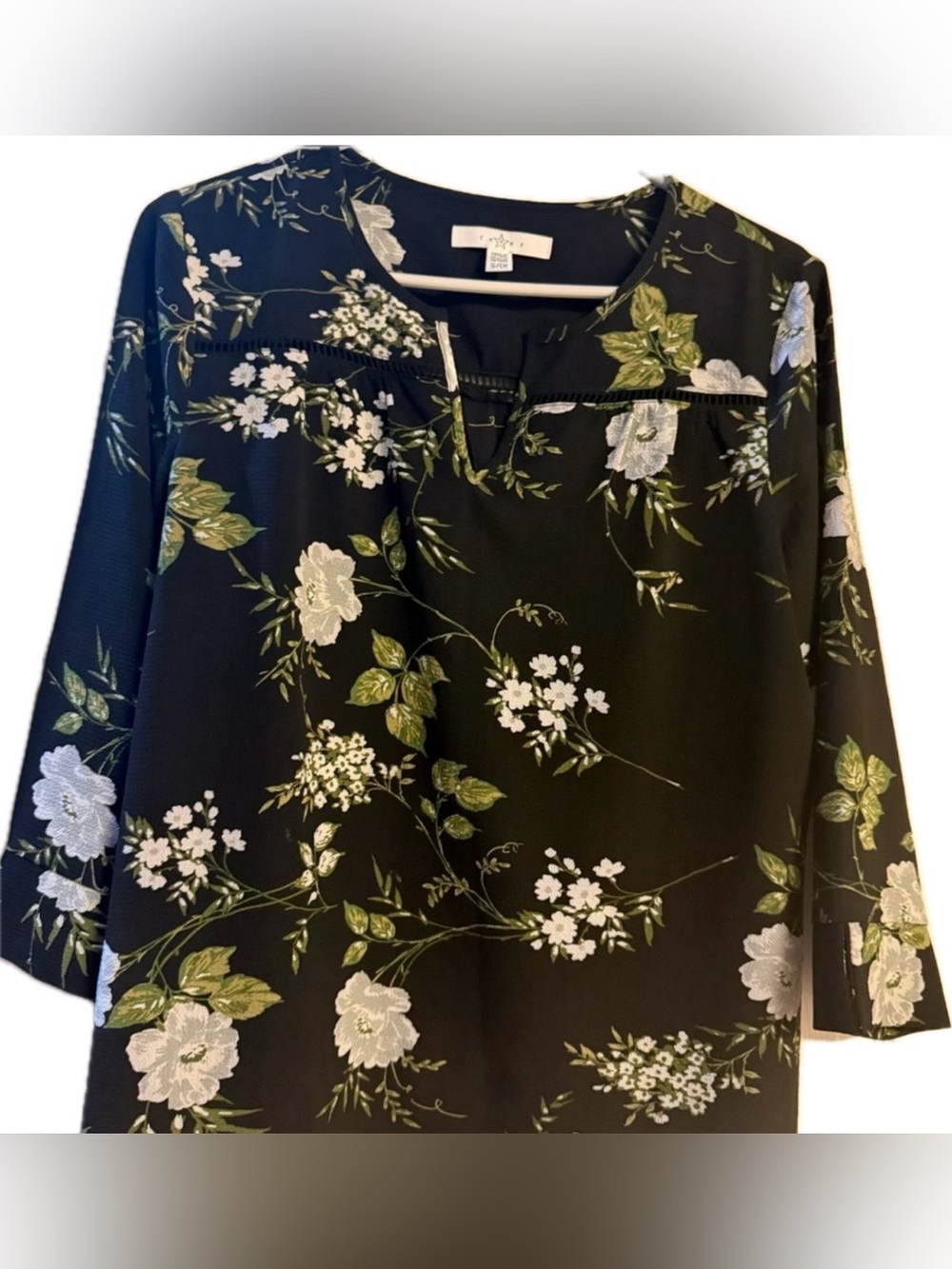 🌿🤍 Fever Black Floral Blouse | Size Small 🤍🌿